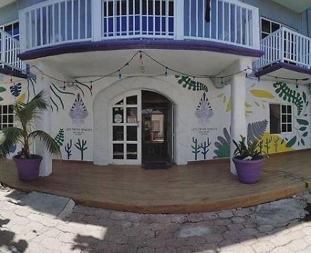 Les Trois Singes - Friendly Hostel Ісла-Мухерес Екстер'єр фото