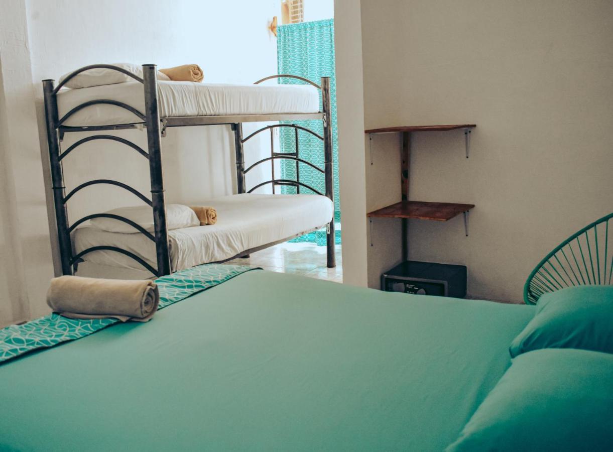 Les Trois Singes - Friendly Hostel Ісла-Мухерес Екстер'єр фото