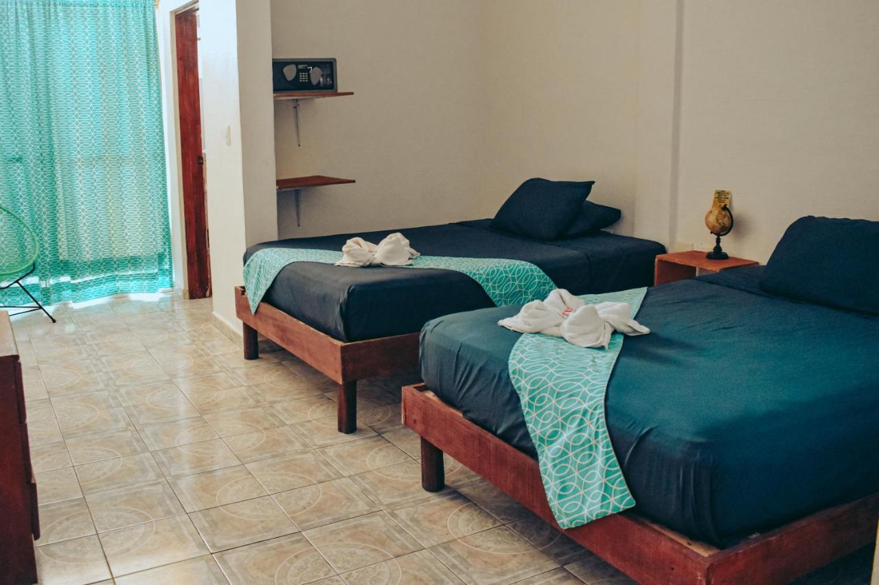 Les Trois Singes - Friendly Hostel Ісла-Мухерес Екстер'єр фото