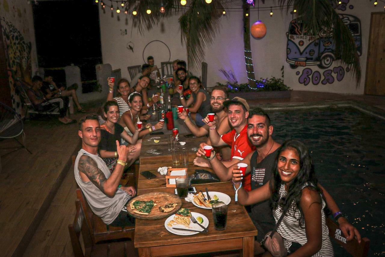 Les Trois Singes - Friendly Hostel Ісла-Мухерес Екстер'єр фото
